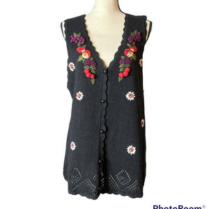 Capacity Black Vest Sweater with Embroidered Fruits and Basket Size Medium